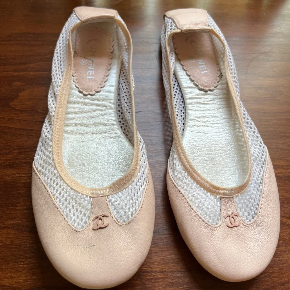 Sold CHANEL Women's Blush and Cream Mesh Flats
